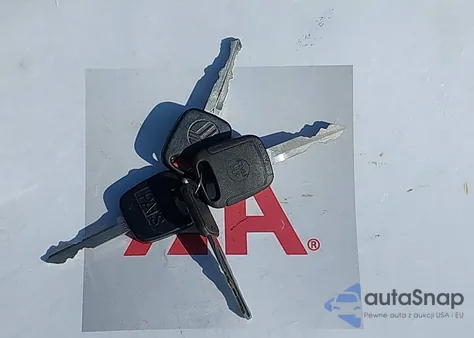 2000 Mercury Cougar V6 из США, поврежденный, VIN 1ZWFT61L8Y5634130